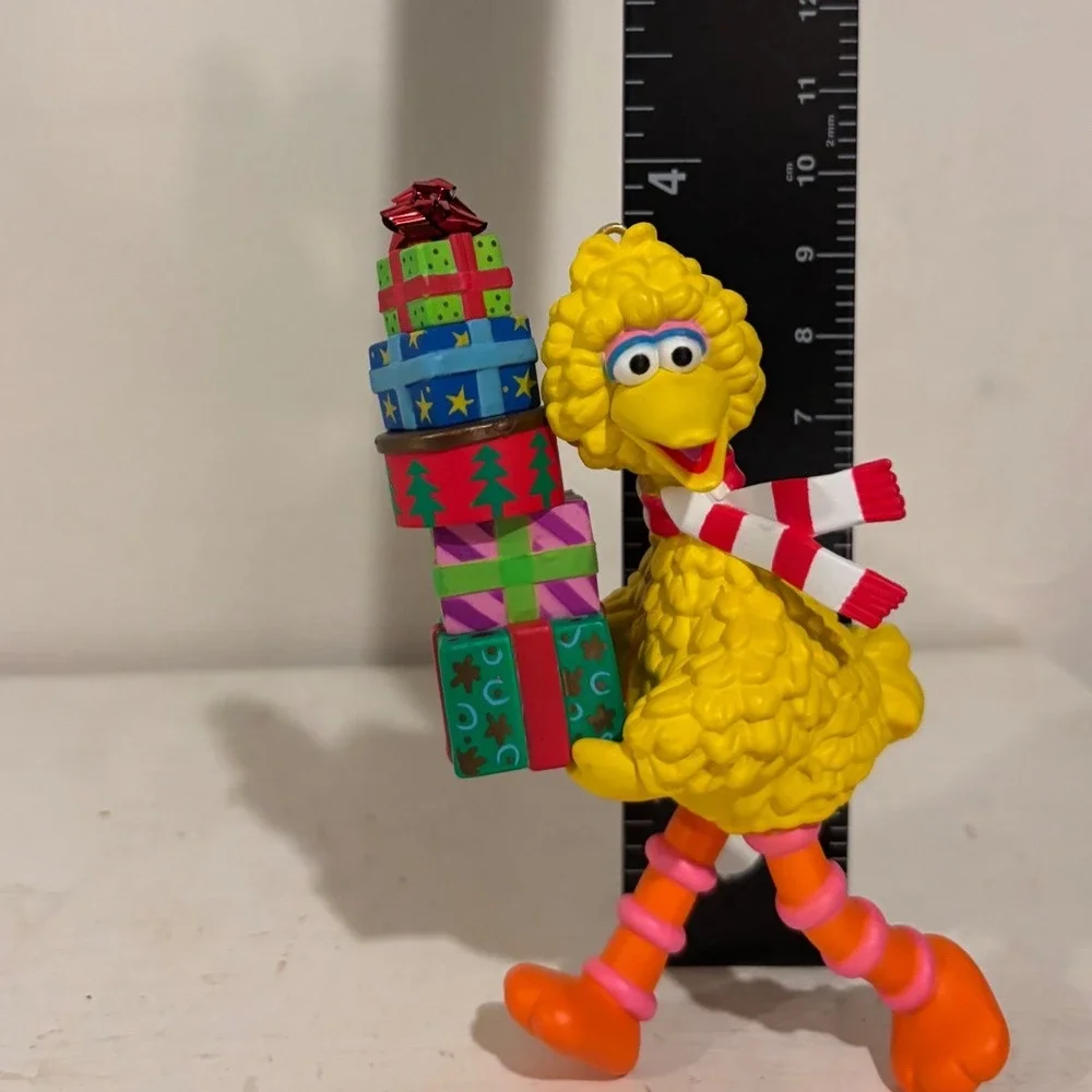 Carlton Cards Big Bird's Busy‎ Day Sesame Street Christmas Ornament 2000 Yellow